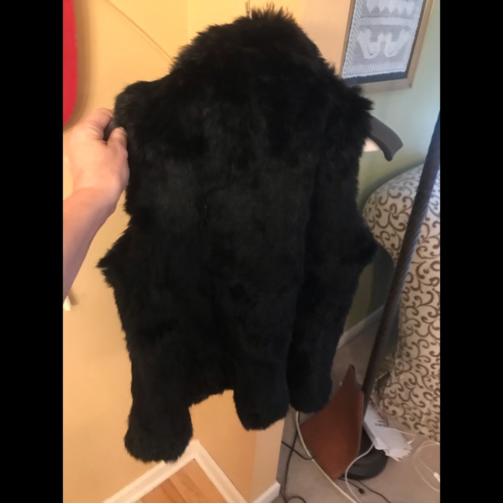 Black rabbit fur zipper vest